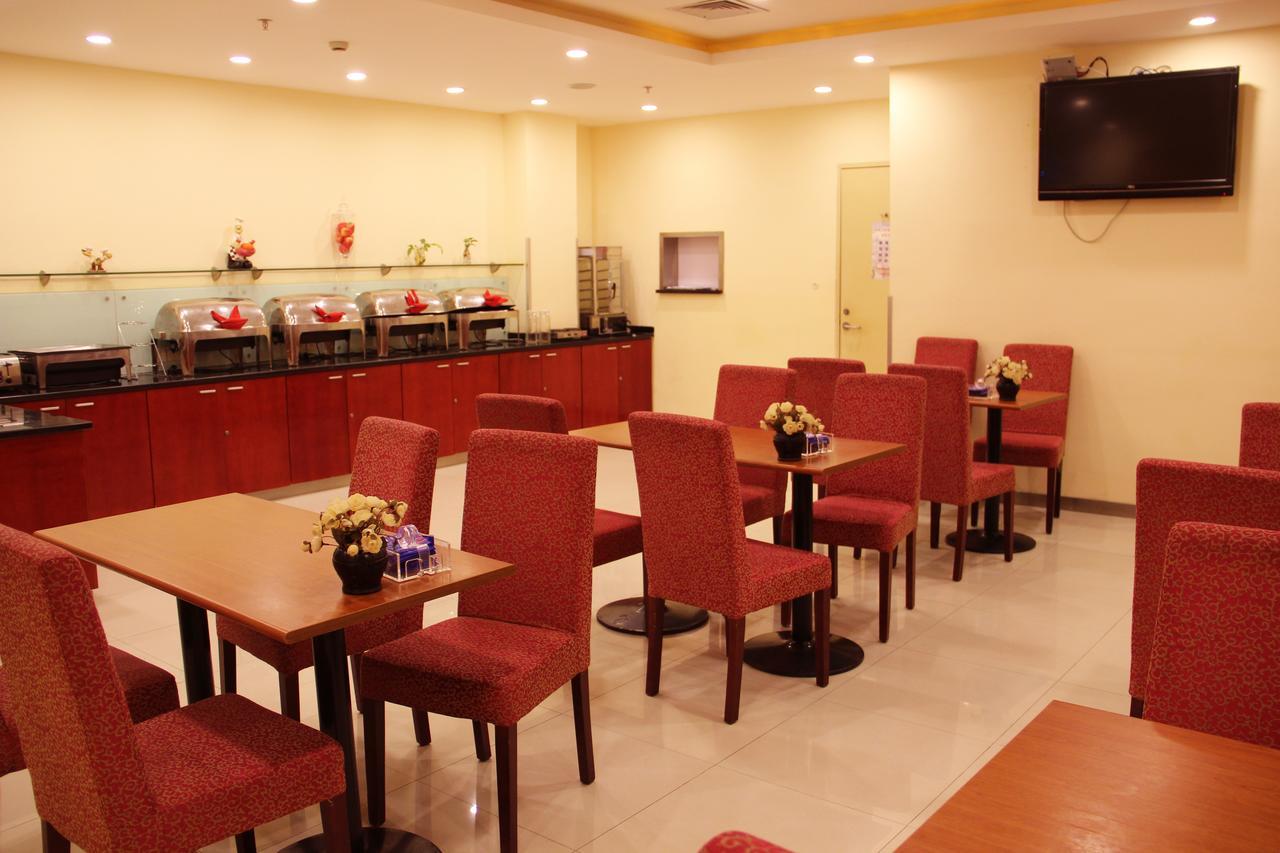 Hanting Express Shanghai Zhabei Park Branch Buitenkant foto