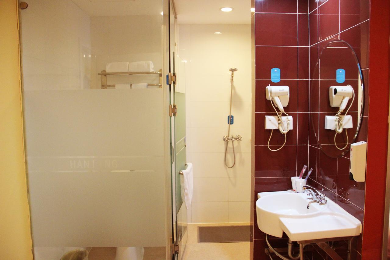 Hanting Express Shanghai Zhabei Park Branch Buitenkant foto